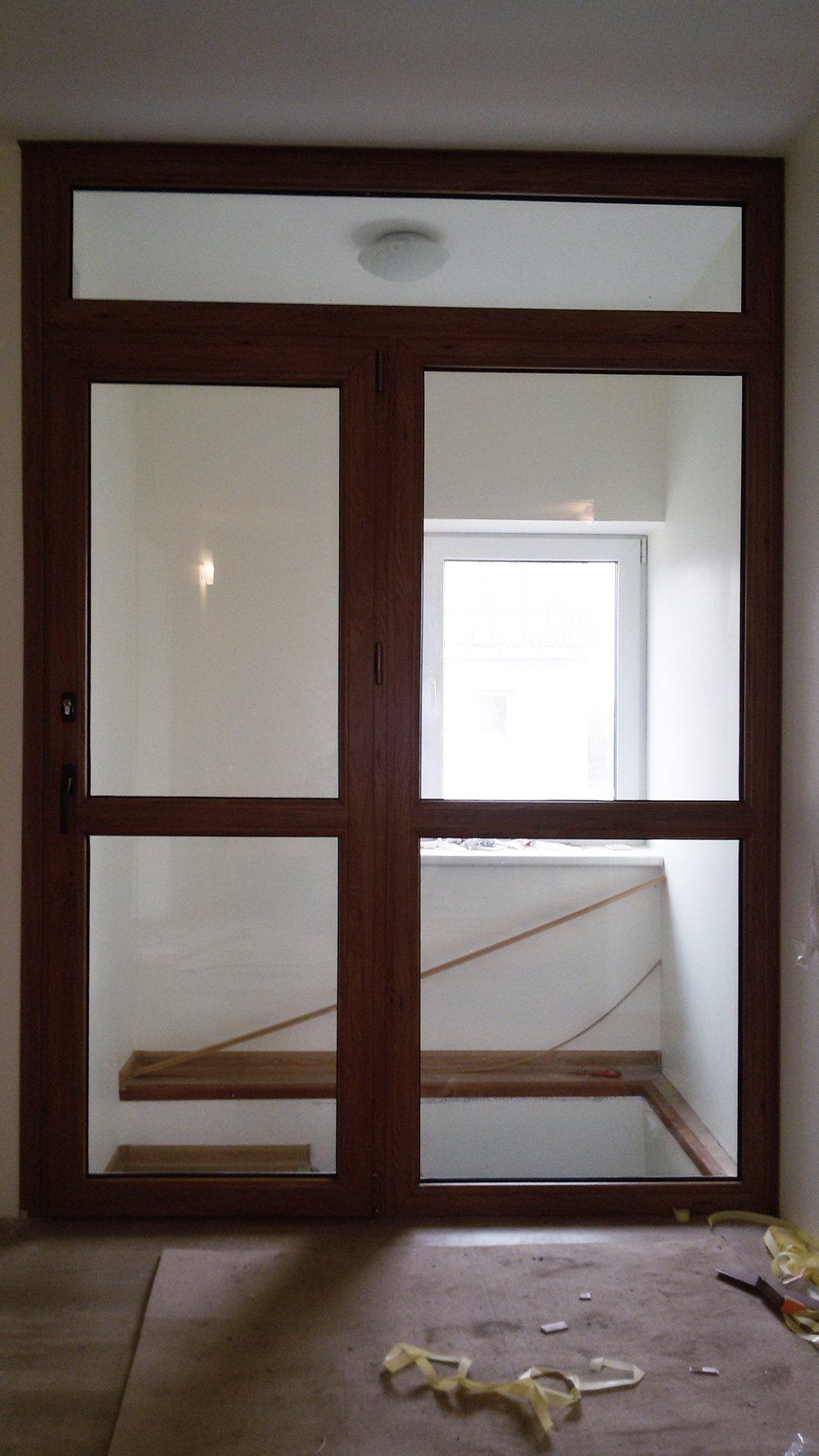 Plastikinės lauko durys