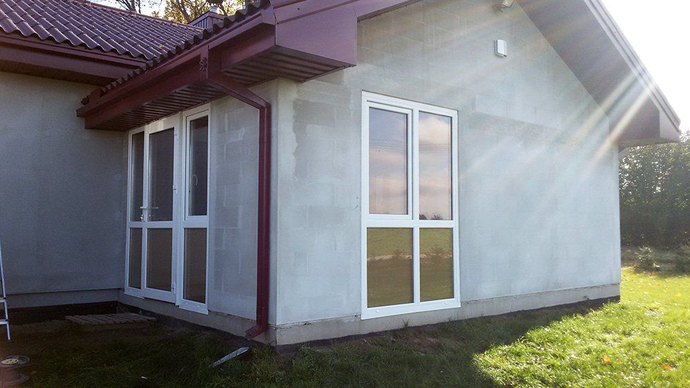 Balkonų ir verandų  stiklinimas