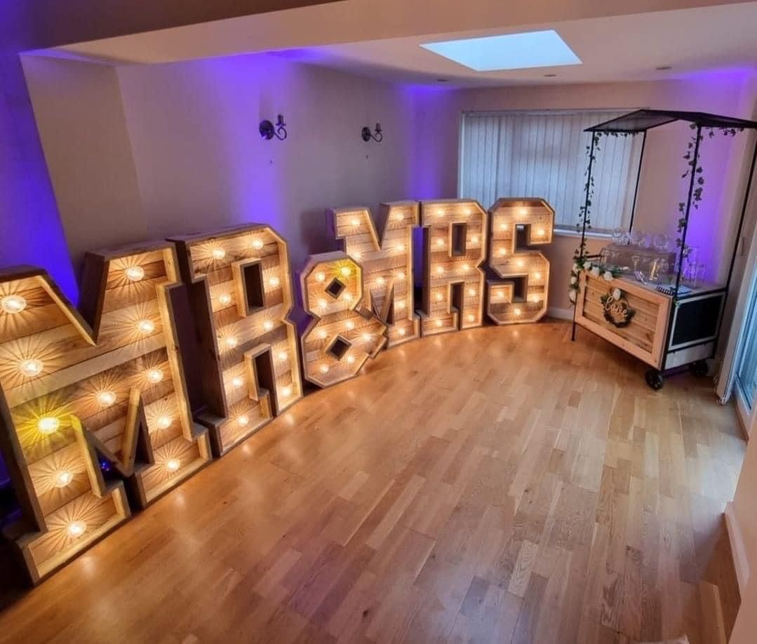Rustic light up Mr & Mrs for wedding Hire
