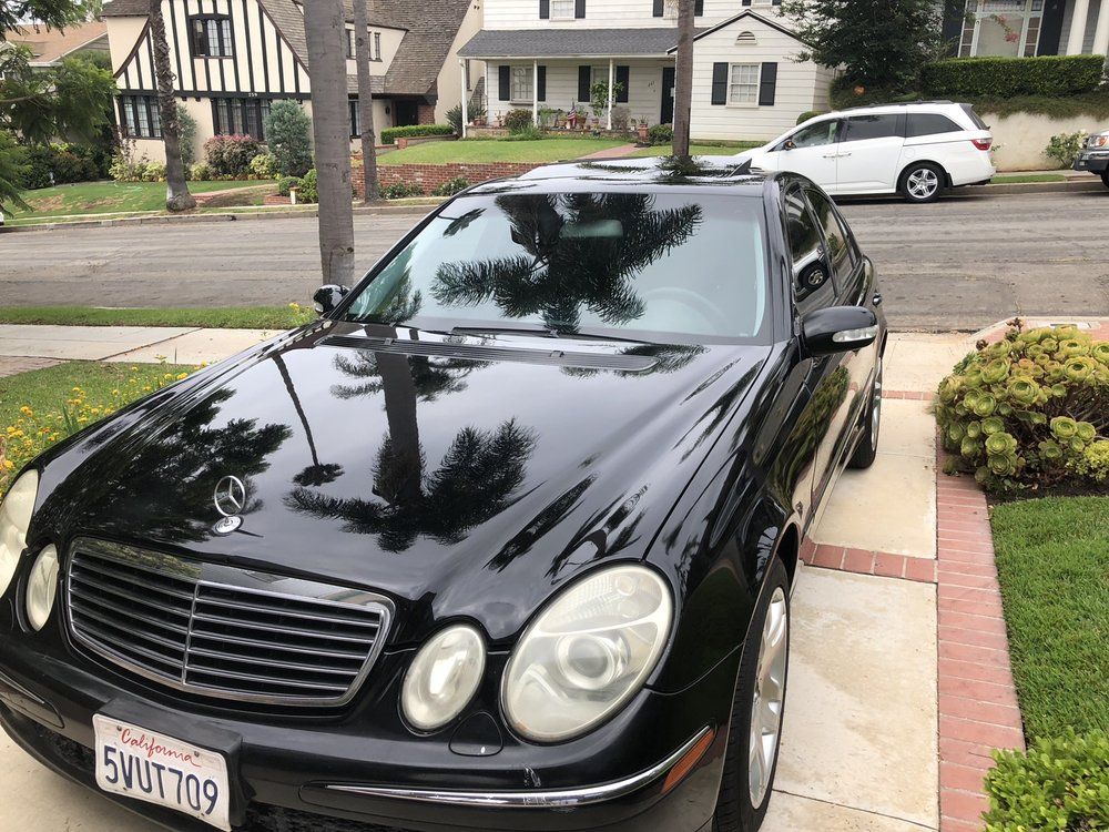 Black Mercedes Benz | Alpine Auto House Inc.