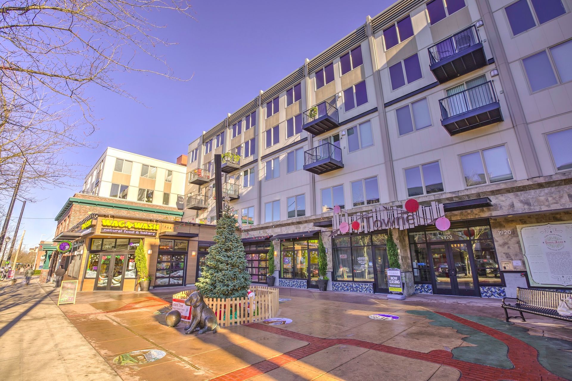 exterior shot of towne apartments