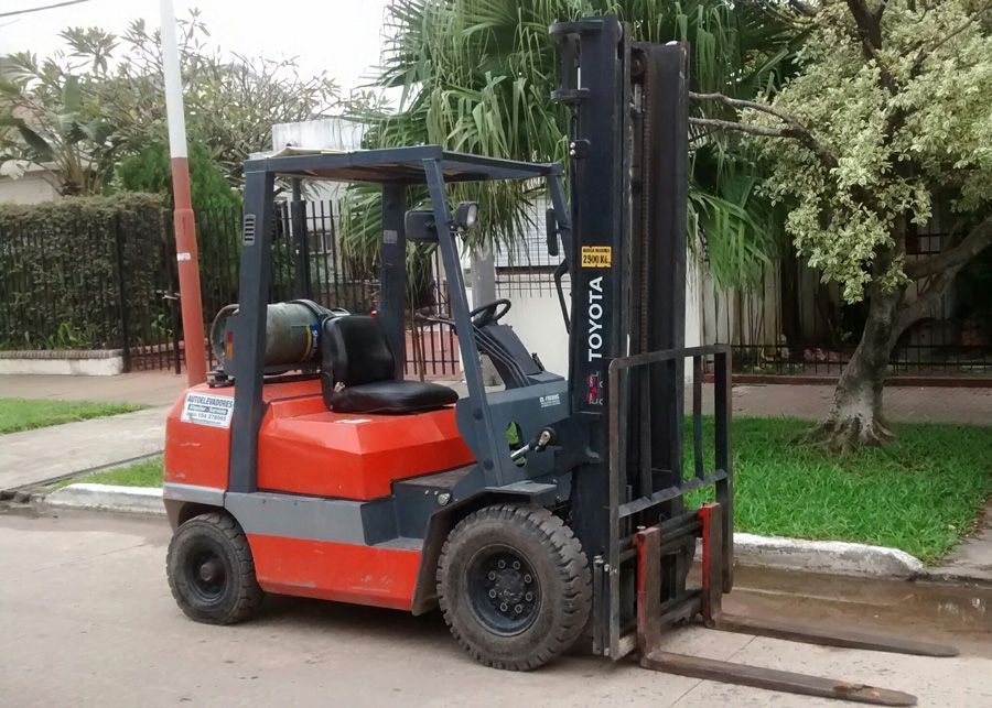 ALQUILER DE AUTOELEVADORES