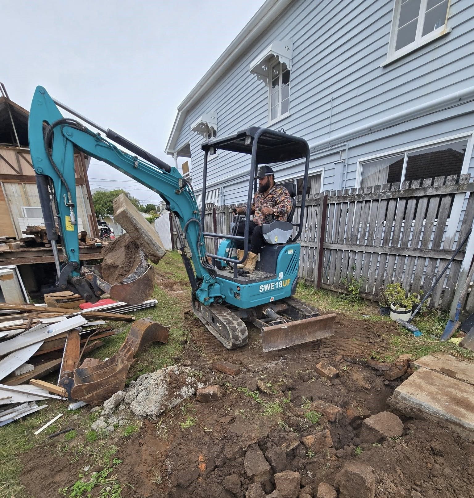 Tight access excavation
