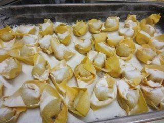 Tortellini fatti a mano