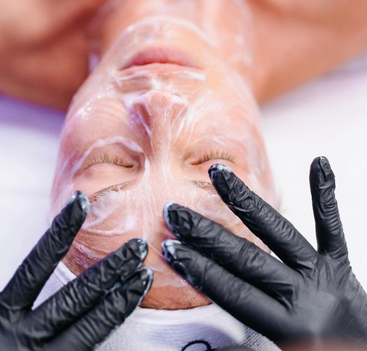 woman getting oxygen facials