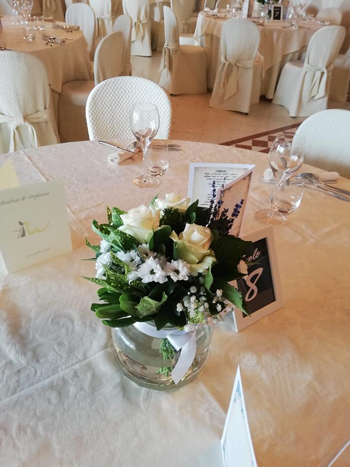 composizione floreale per cerimonie