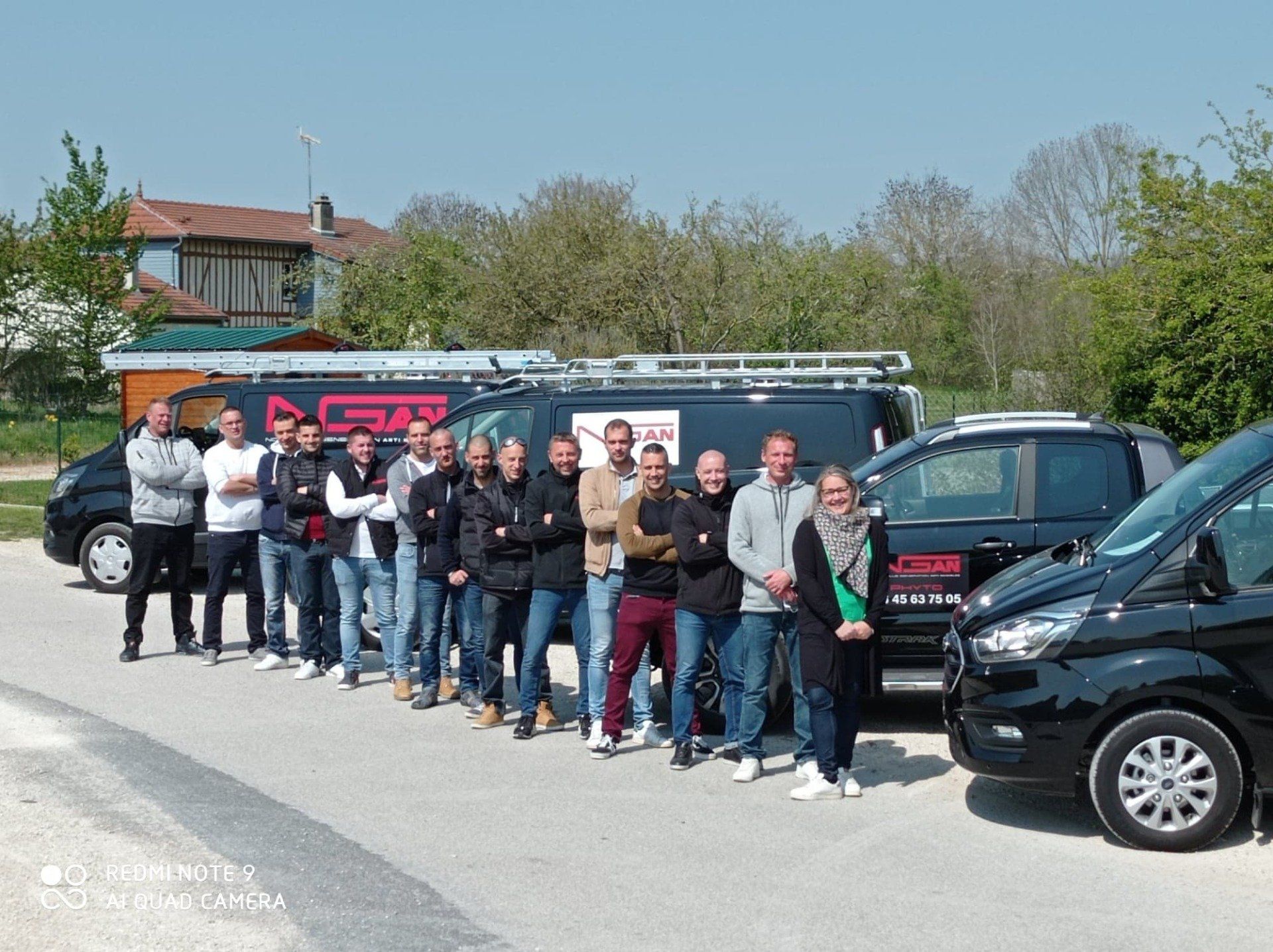 l42L'équipe de la Nouvelle Génération Anti Nuisibles