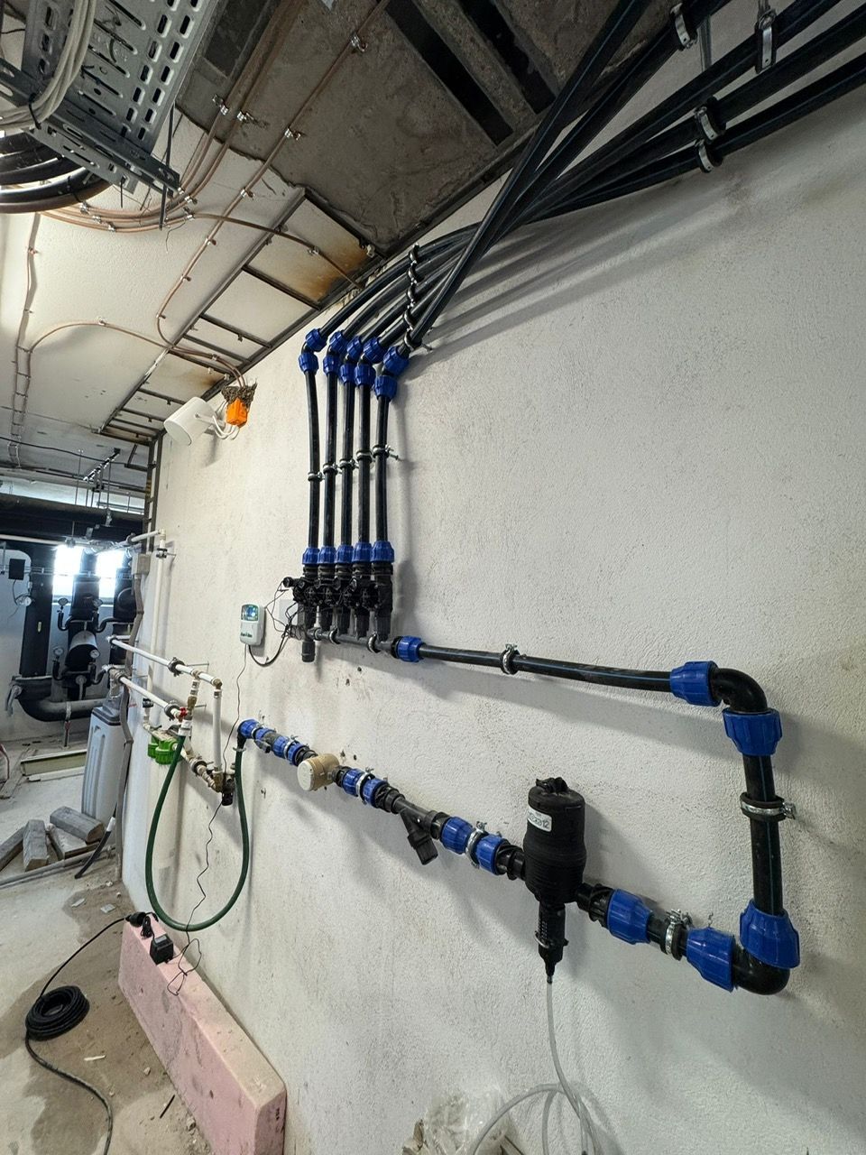 Závlahový systém k exteriérovej zelenej fasáde