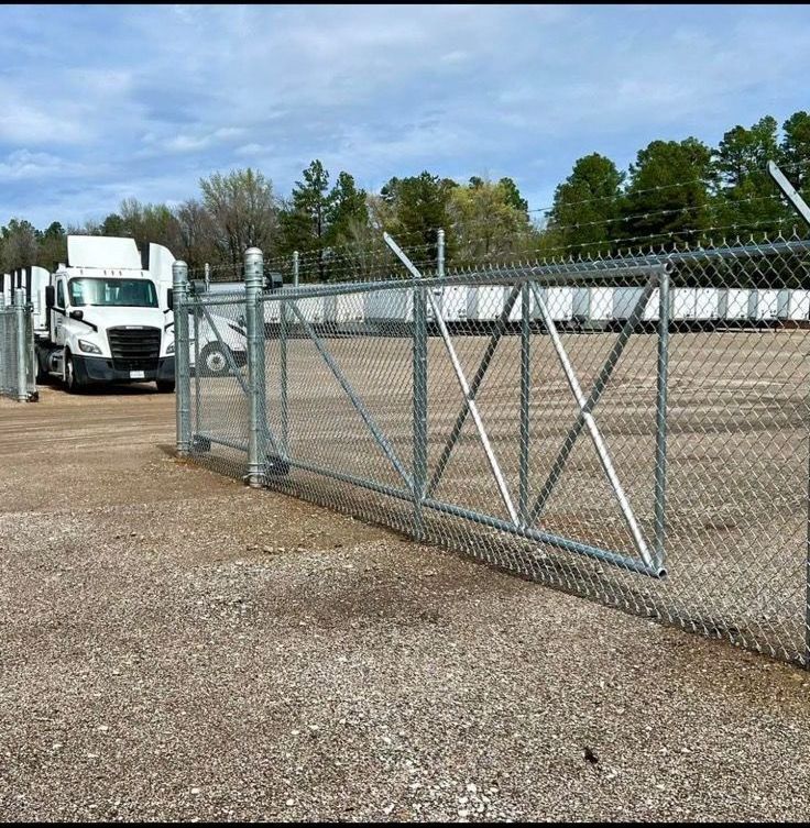 commercial fence for trucking company