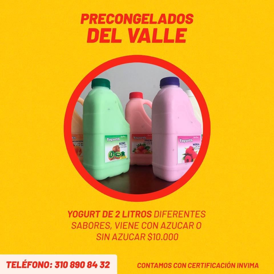 Anuncio de yogur Del Valle: tres botellas grandes de plástico, de color rojo y verde, sobre fondo amarillo, con texto.