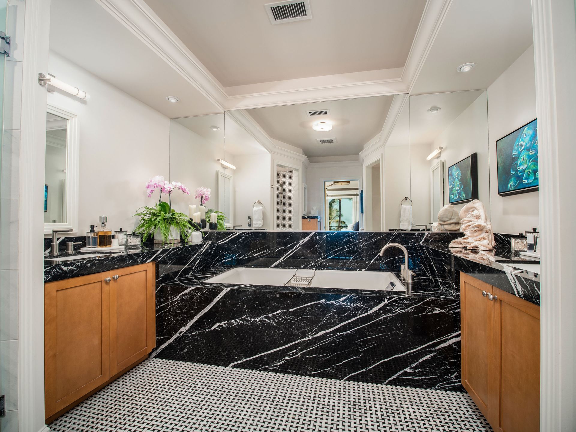 Kainui Loop Primary Bathroom