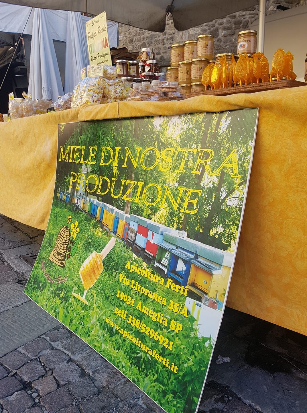 produzione miele apicoltura Ferti Ameglia