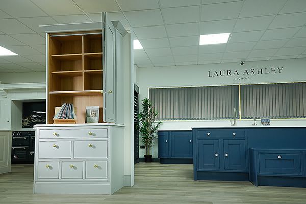 JOE GRAHAM & SONS KITCHENS
LUTON Oakley Studios,Laura Ashley