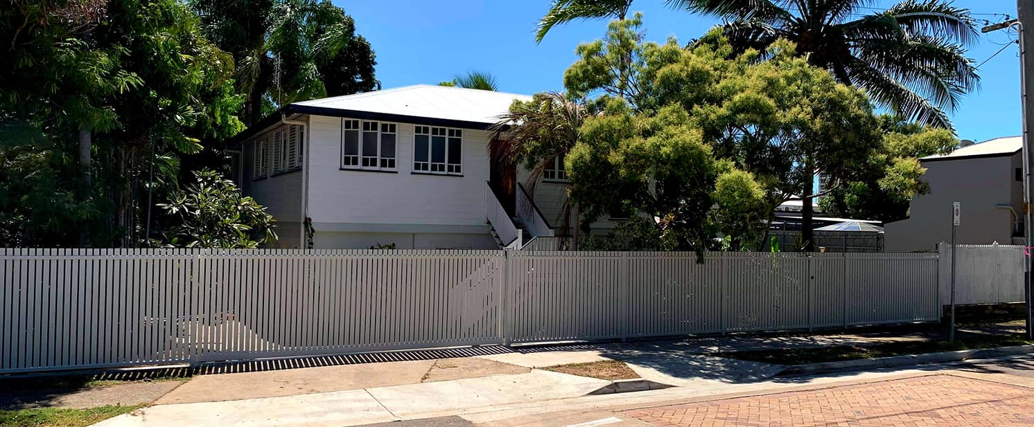 White Gate - Automatic Gates, Privacy Screens and Outdoor Covers in Kirwan, NSW