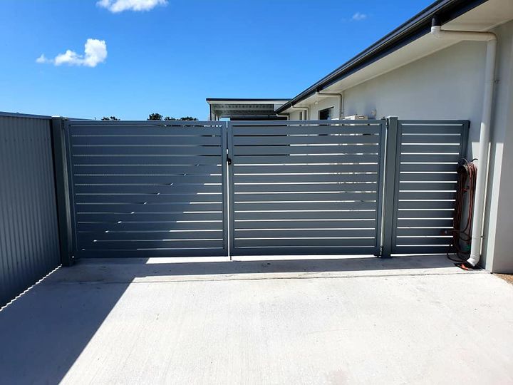 Automatic Front Gate of House - Automatic Gates, Privacy Screens and Outdoor Covers in Kirwan, NSW