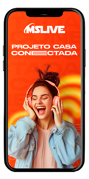 Smartphone com fundo laranja mostrando uma mulher sorrindo, fones de ouvido; o texto acima diz 