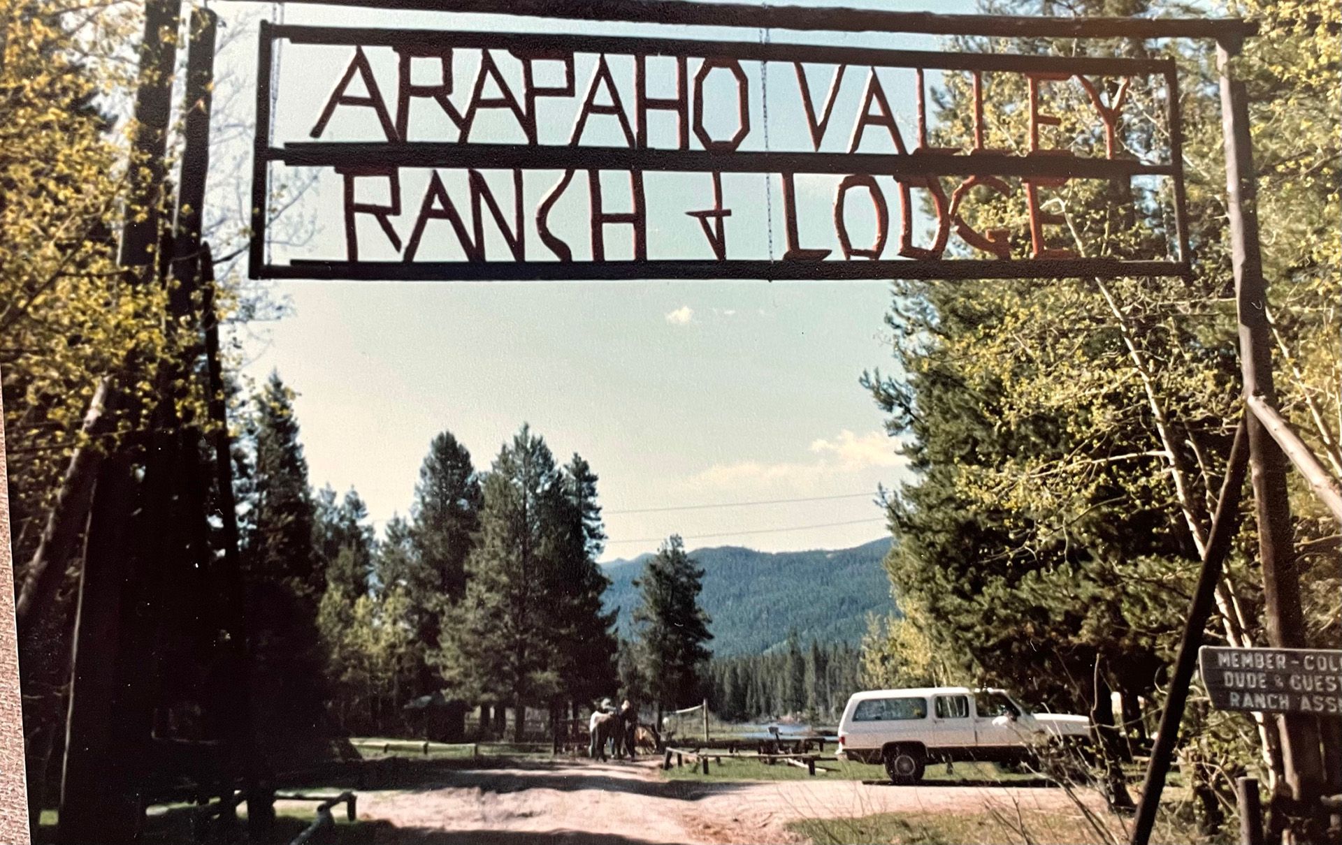 arapaho-valley-ranch-sign