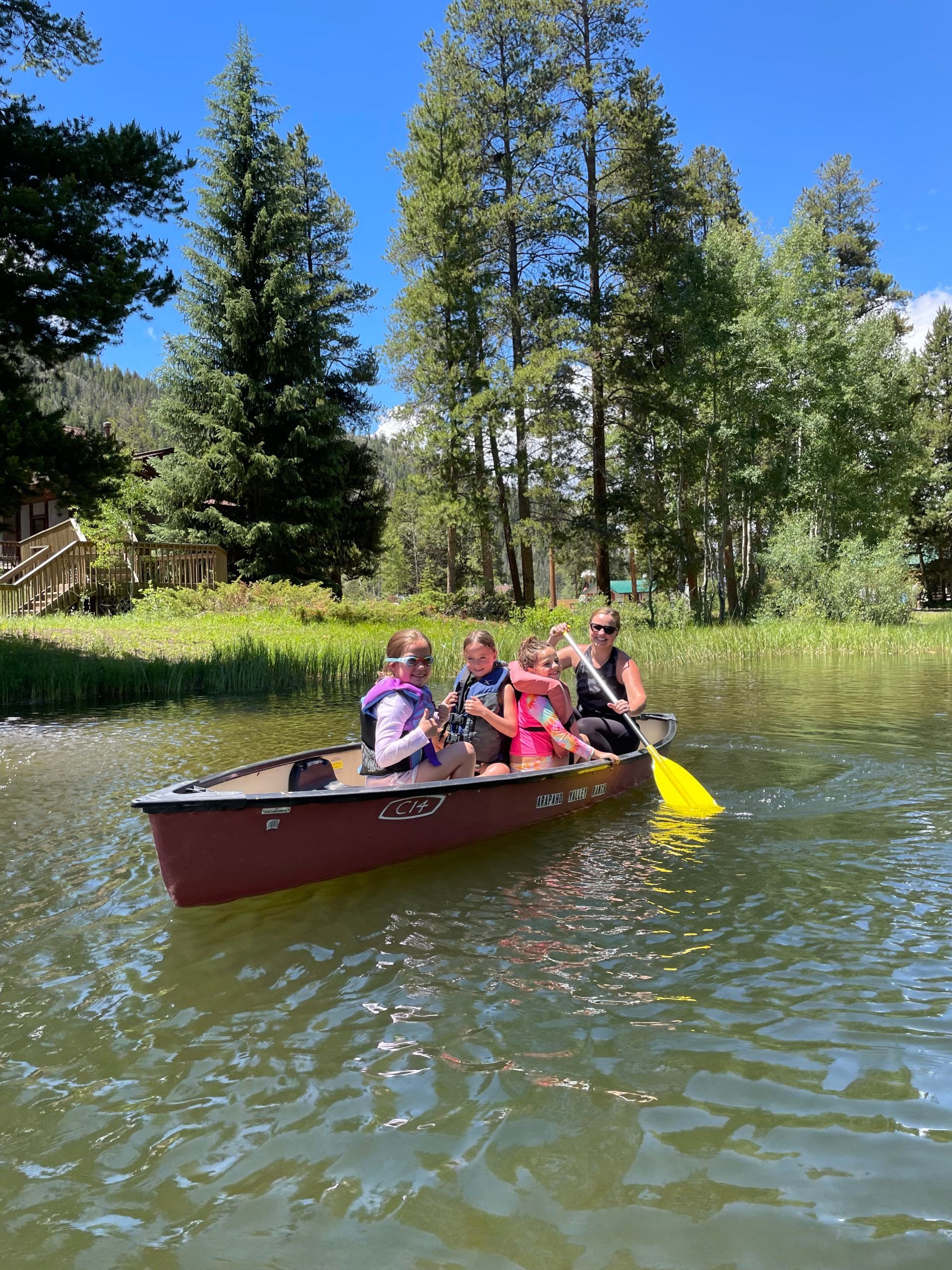 family-canoeing