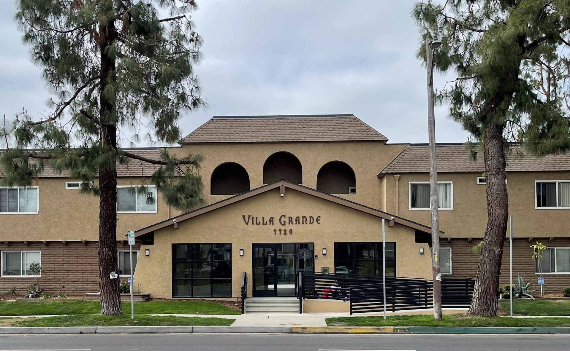 A large building with the word villa on the front