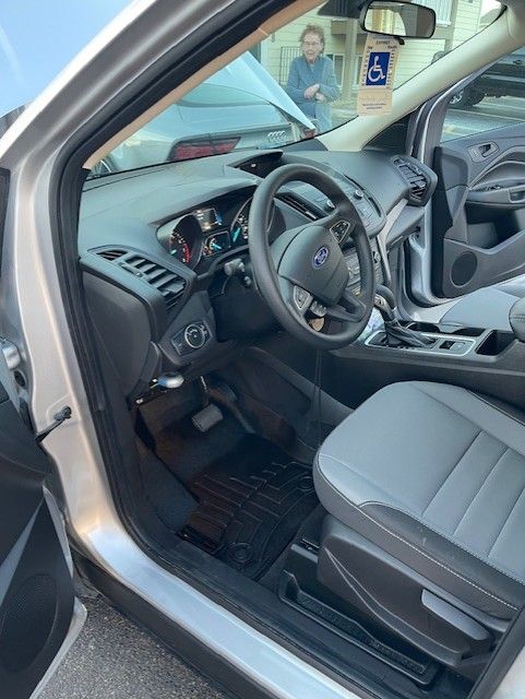 Escort interior detail after