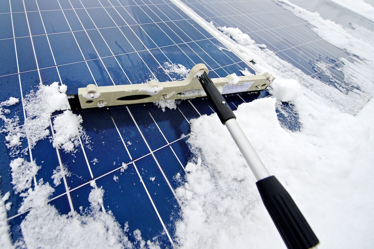 Snow on solar panel. Image: AK-DigiArt - stock.adobe.com