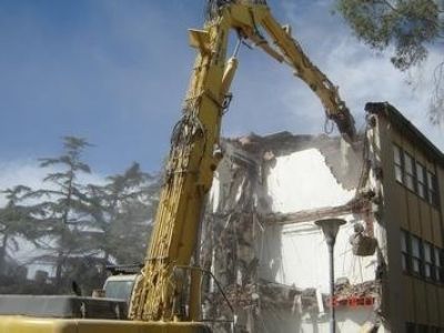 gru che demolisce casa 2