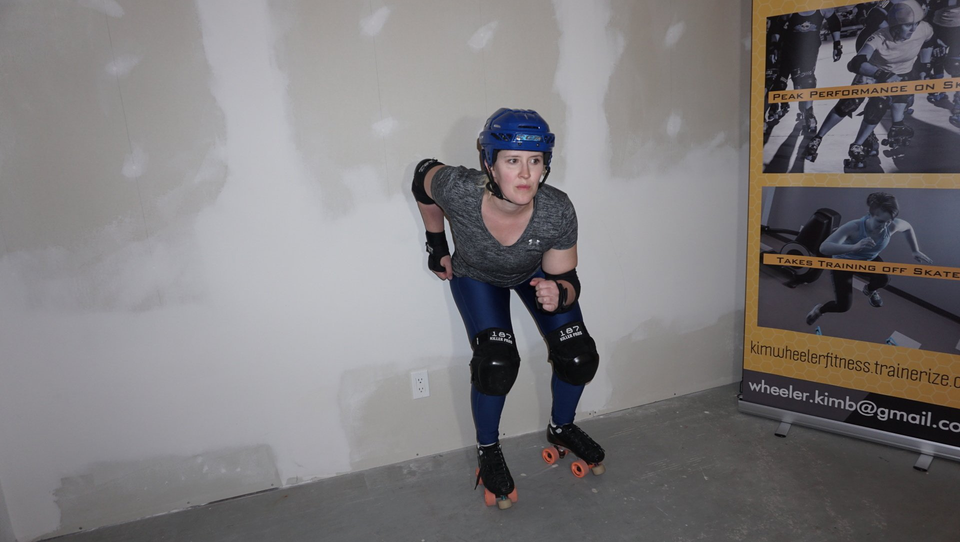 Low roller derby stance