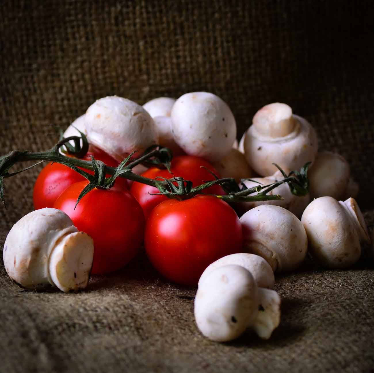 mushrooms and tomatoes