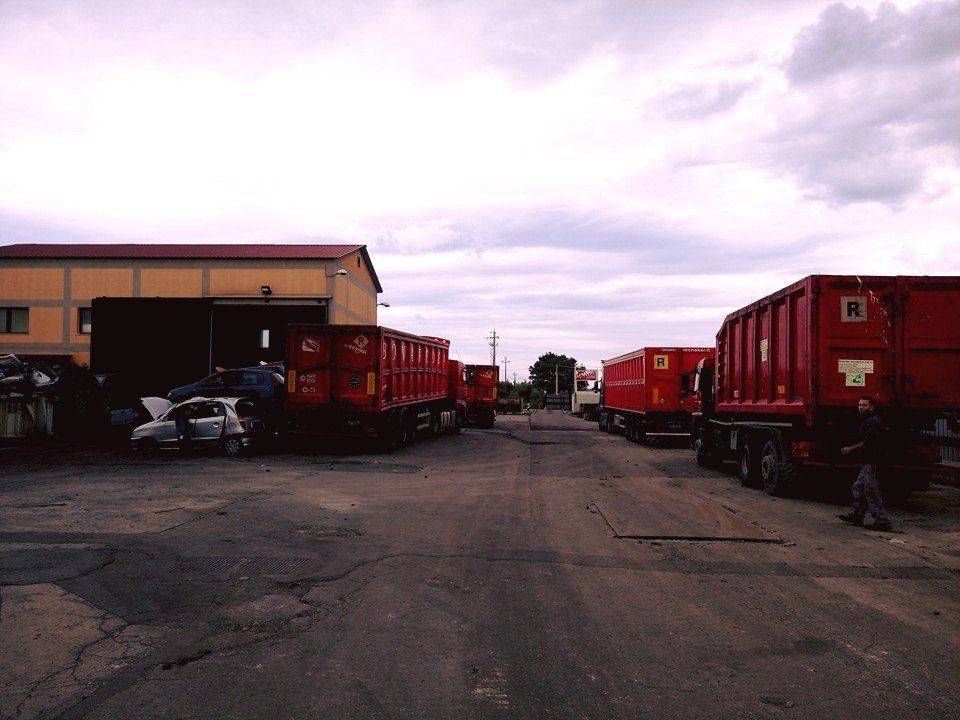 camion scarrabili per trasporto rifiuti