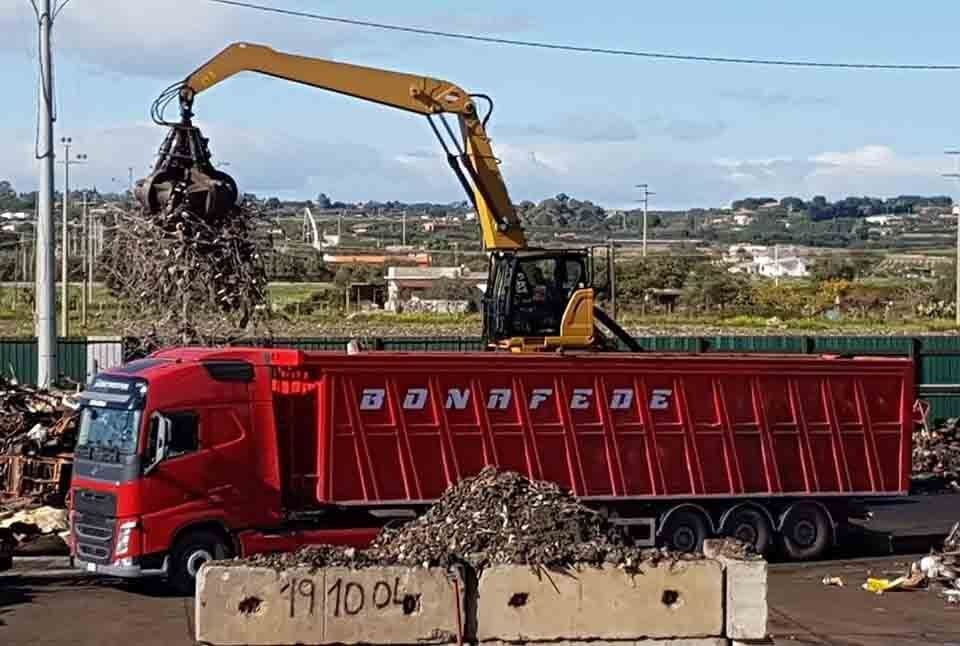 recupero e trasporto di rottami ferrosi