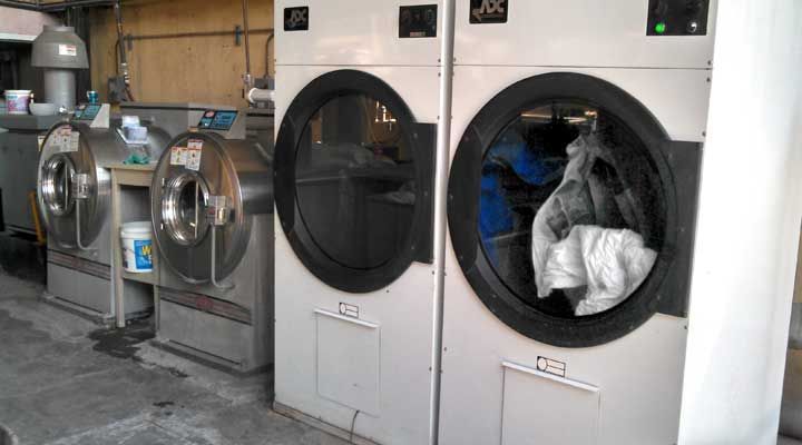 LIMPIADURIA HUÍZAR- Lavado y planchado de prendas de vestir
