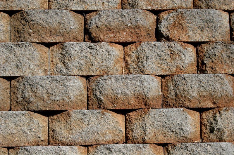 Interlock retaining walls