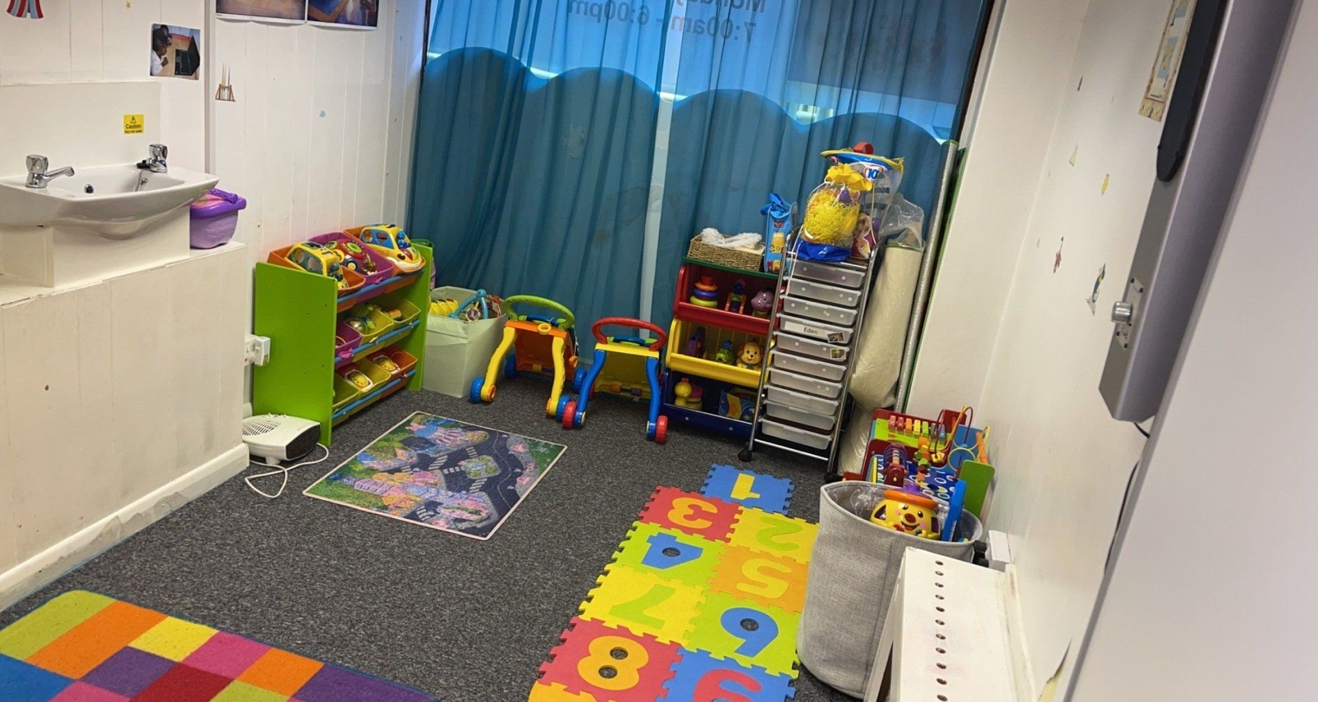 play  corner