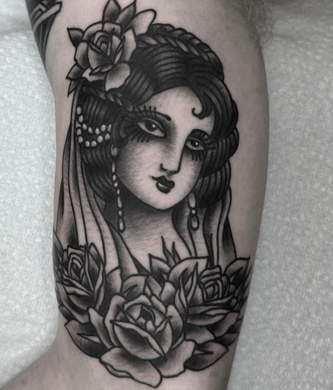 Traditional-lady-head-tattoo-best-tattoo-shop-Wahiawa-flash-tattoo-walk-in-tattoo-shop-near-me-Wahiawa-American-made-tattoo