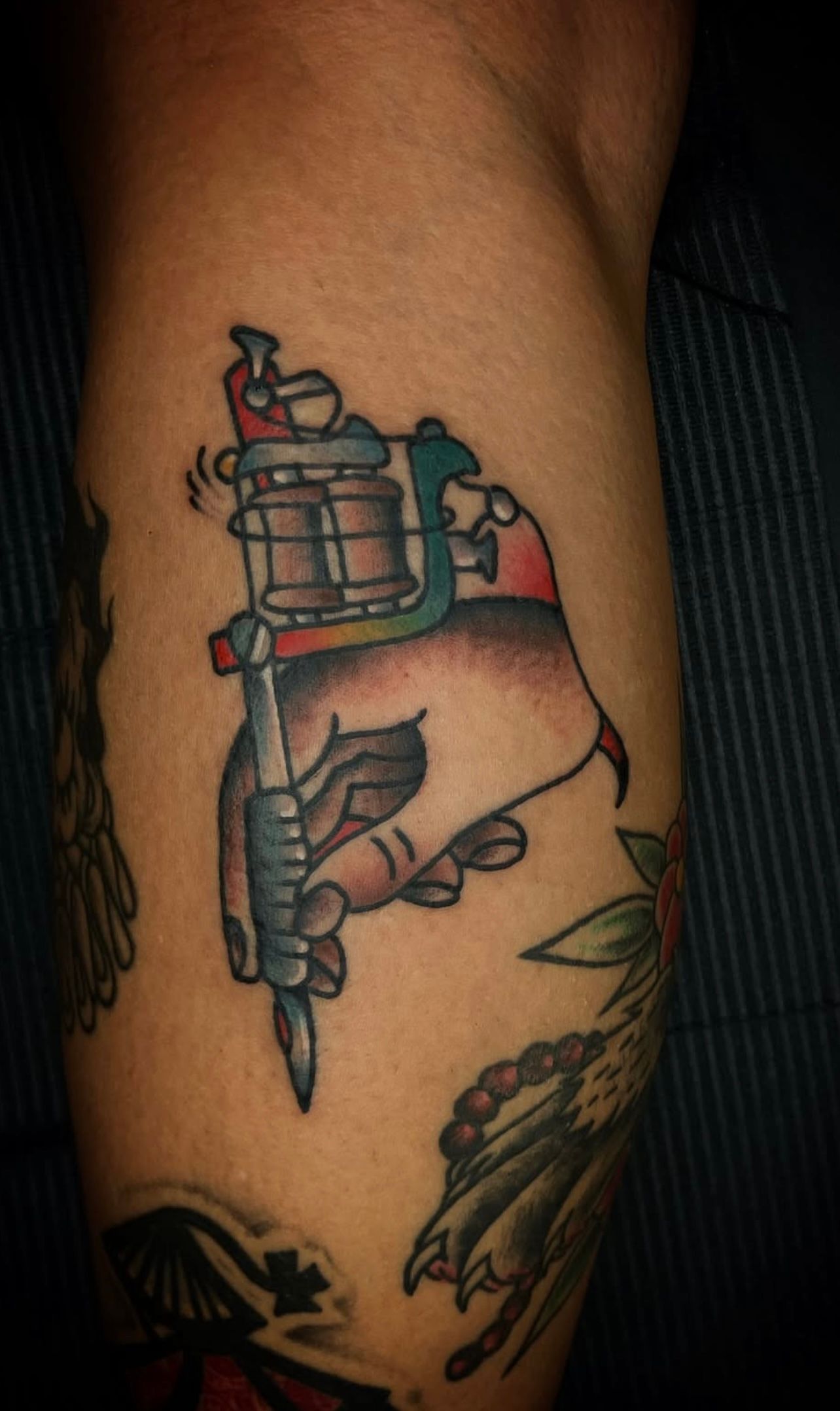 Traditional-tattoo-machine-tattoo-best-tattoo-shop-Wahiawa-flash-tattoo-walk-in-tattoo-shop-near-me-Wahiawa-American-made-tattoo