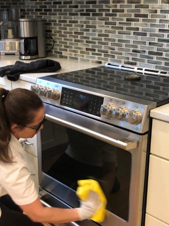 Stove Cleaning -  Sandy Spring, Maryland - Star Maids Cleaning Solutions