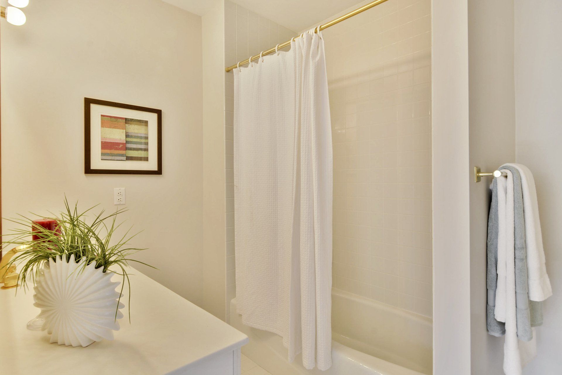 Bathroom - Star Maids Cleaning Solutions LLC