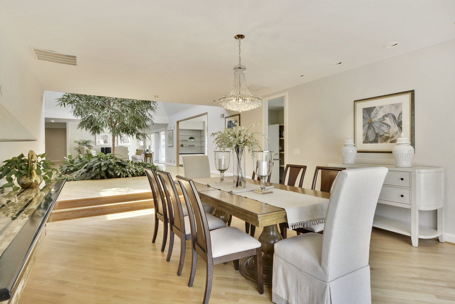 Main Level Dining Room - Olney, Maryland - Star Maids Cleaning Solutions LLC