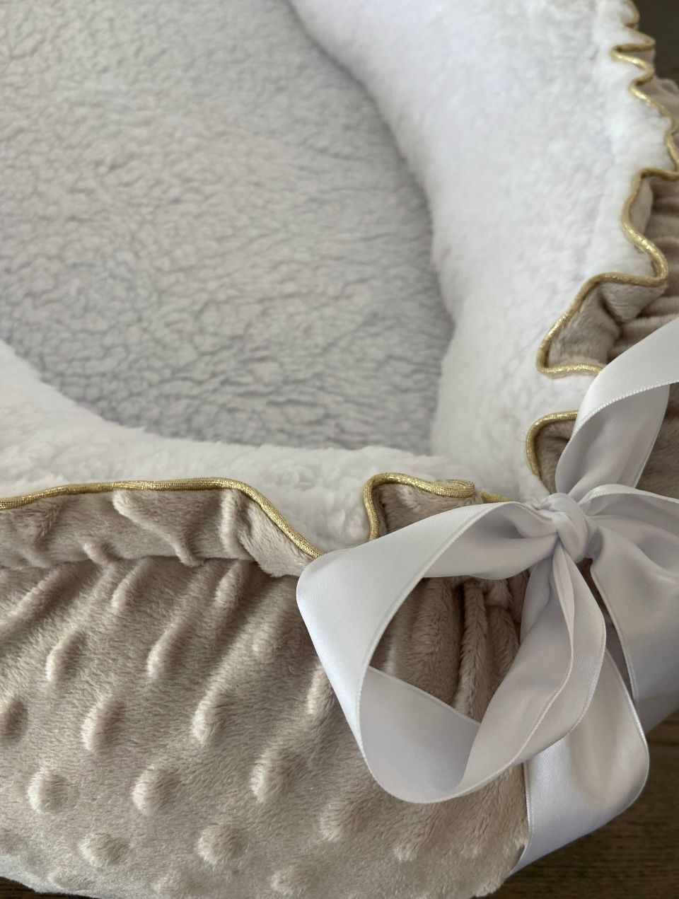 Babynestje cuddle met goud