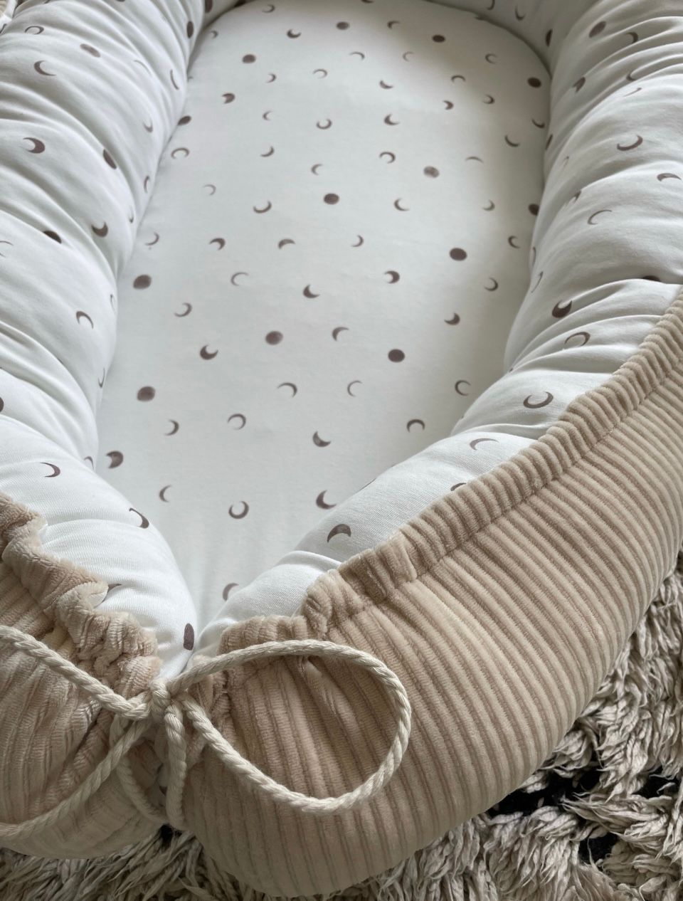 Babynestje licht beige moon