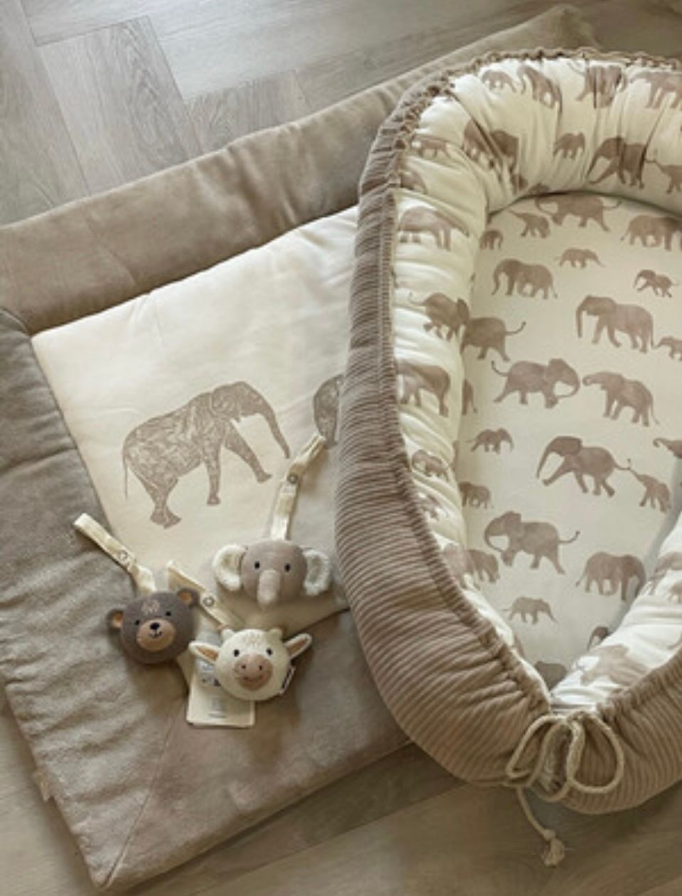 Babynestje olifanten