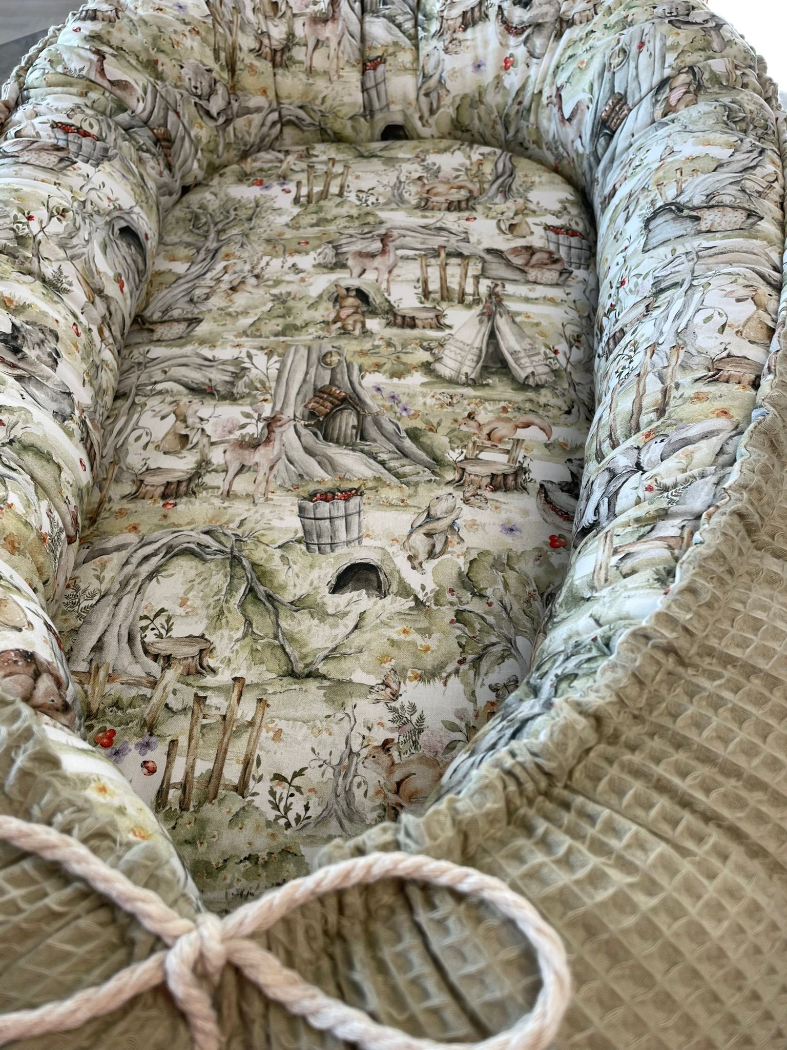 Babynestje feest in het bos