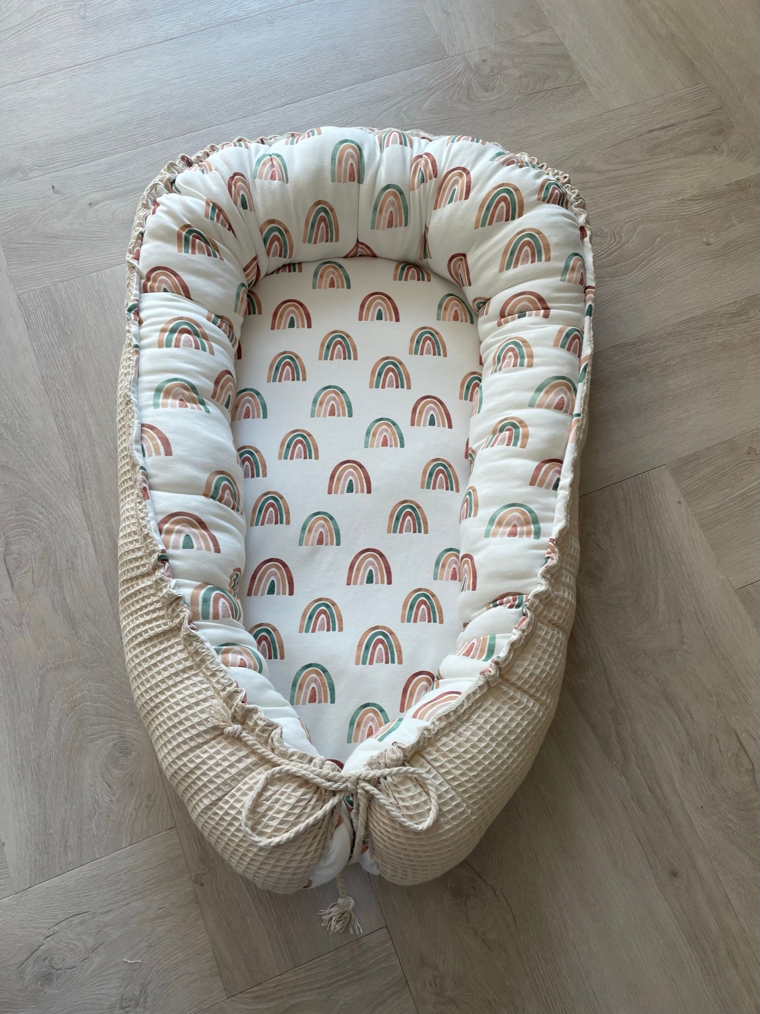 Babynestje Over the Rainbow