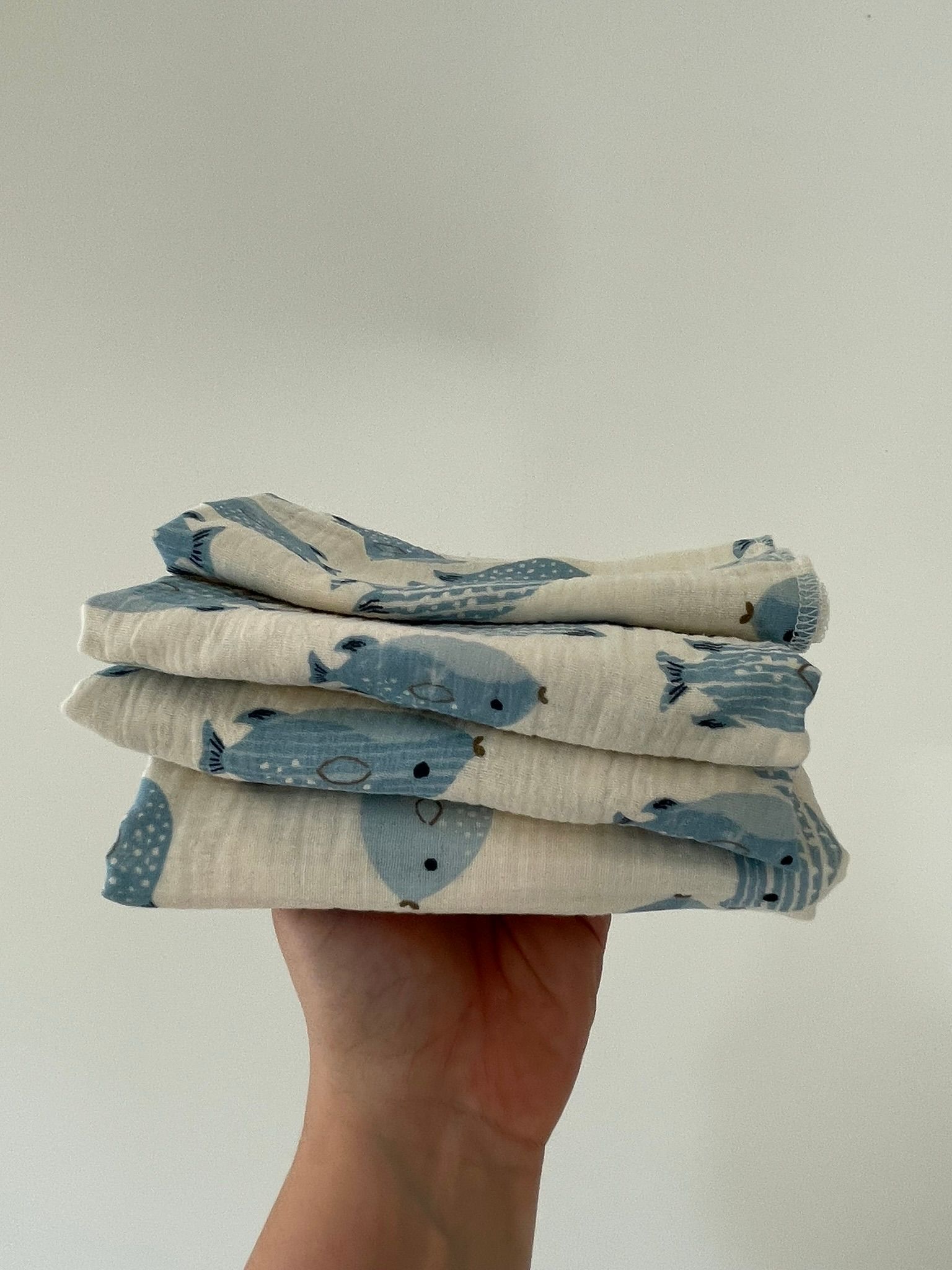 Swaddle hydrofiele doek vissen