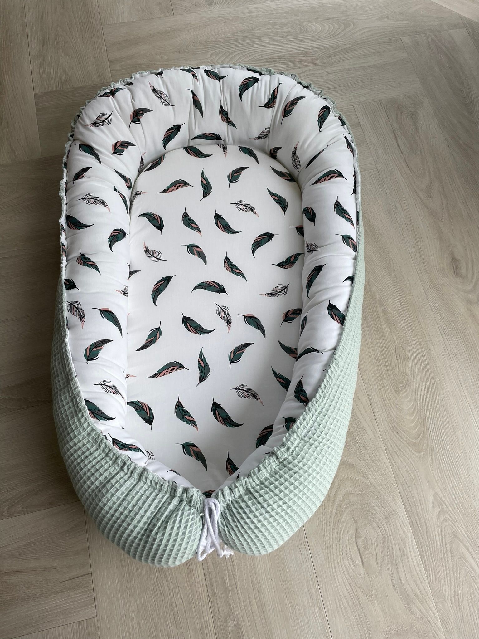 Babynestje yuma veertjes