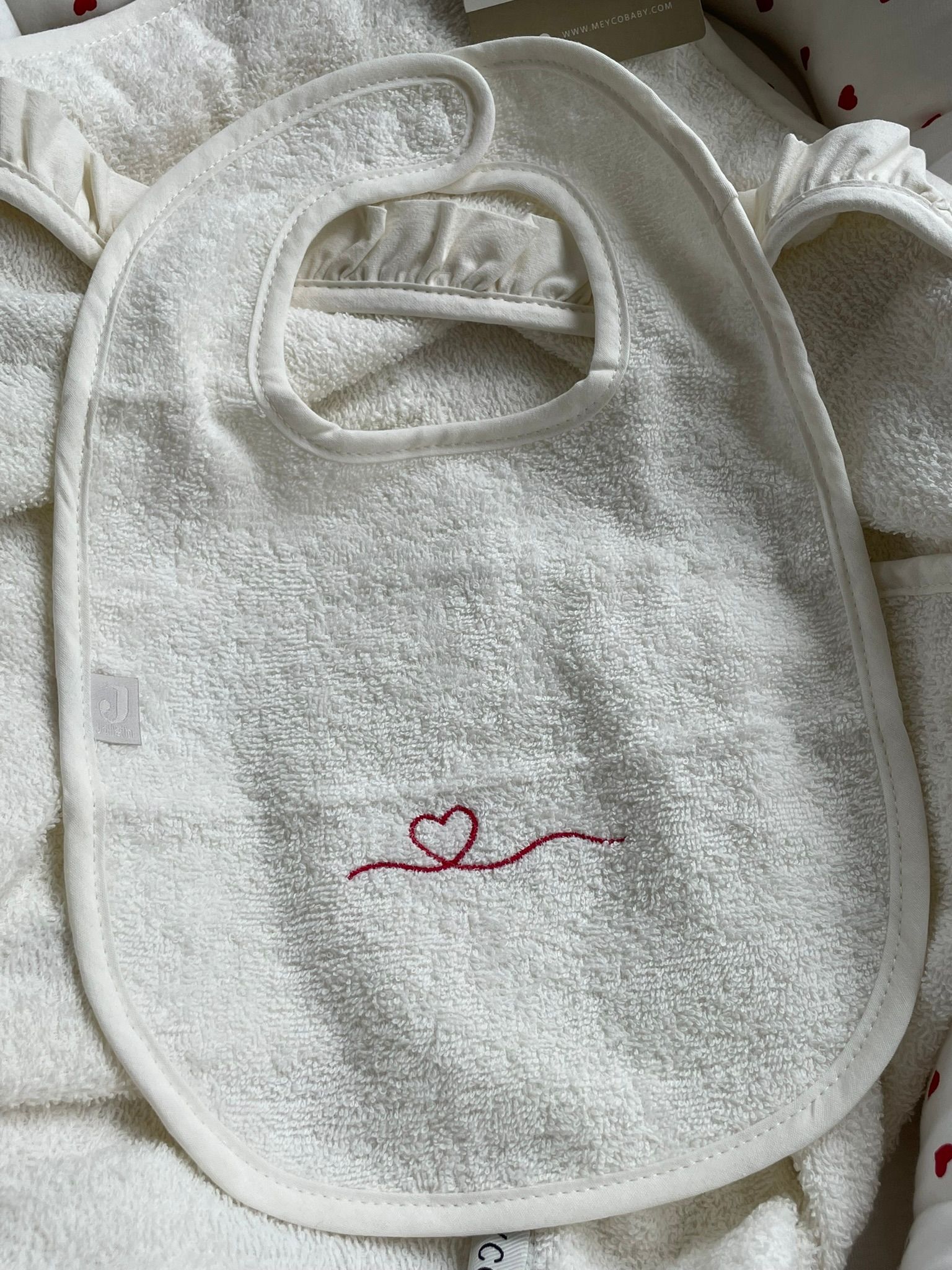 Badstof slab met hart swirl geborduurd: Jollein