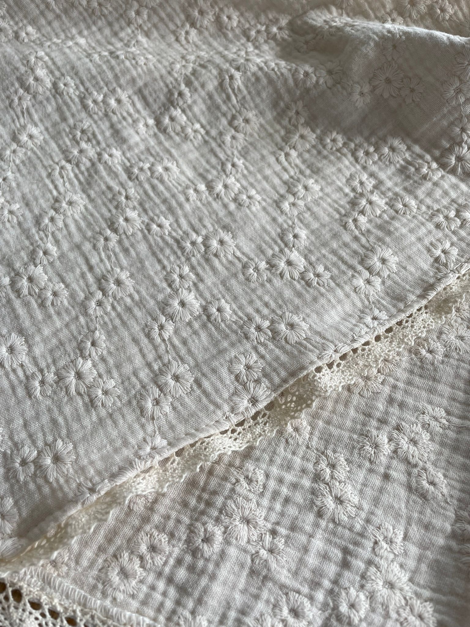 Swaddle hydrofiele doek embroidery geweven kant