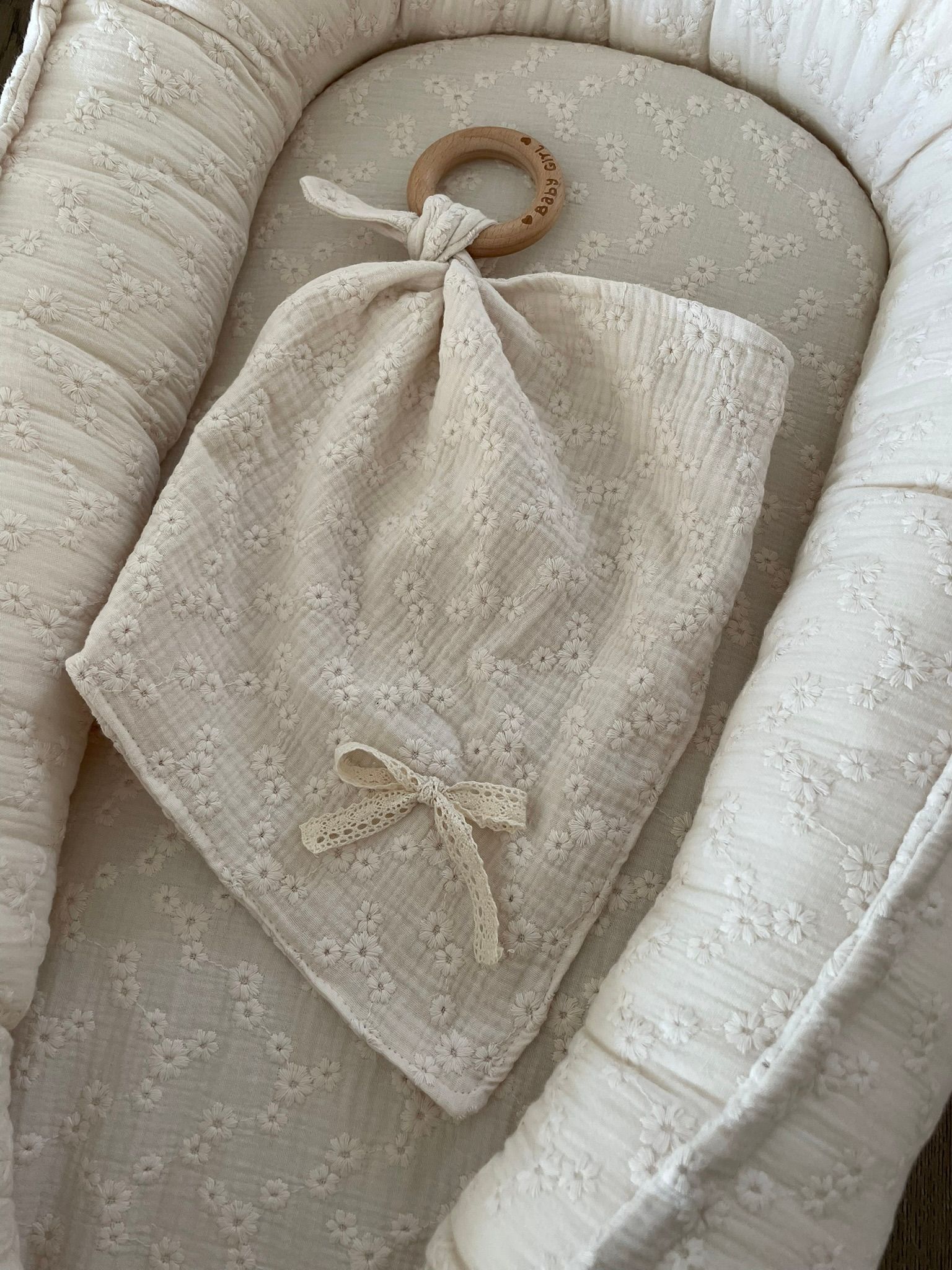 Speendoekje met bijtring embroidery