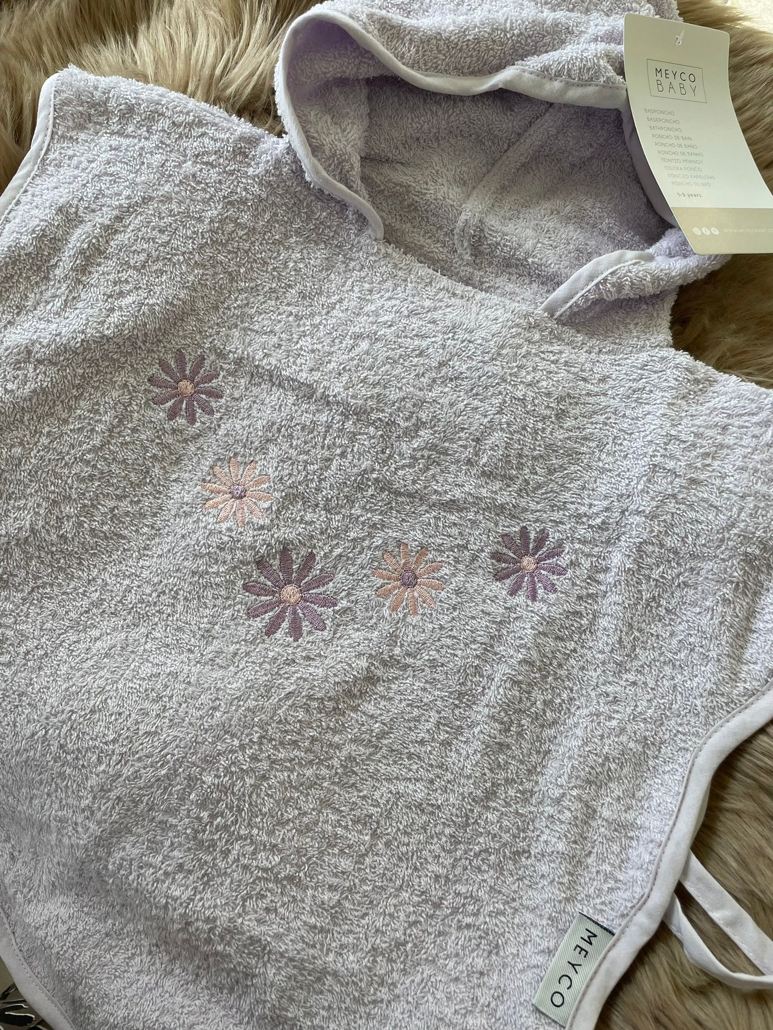 Badponcho Badstof  daisies lila-  Meyco