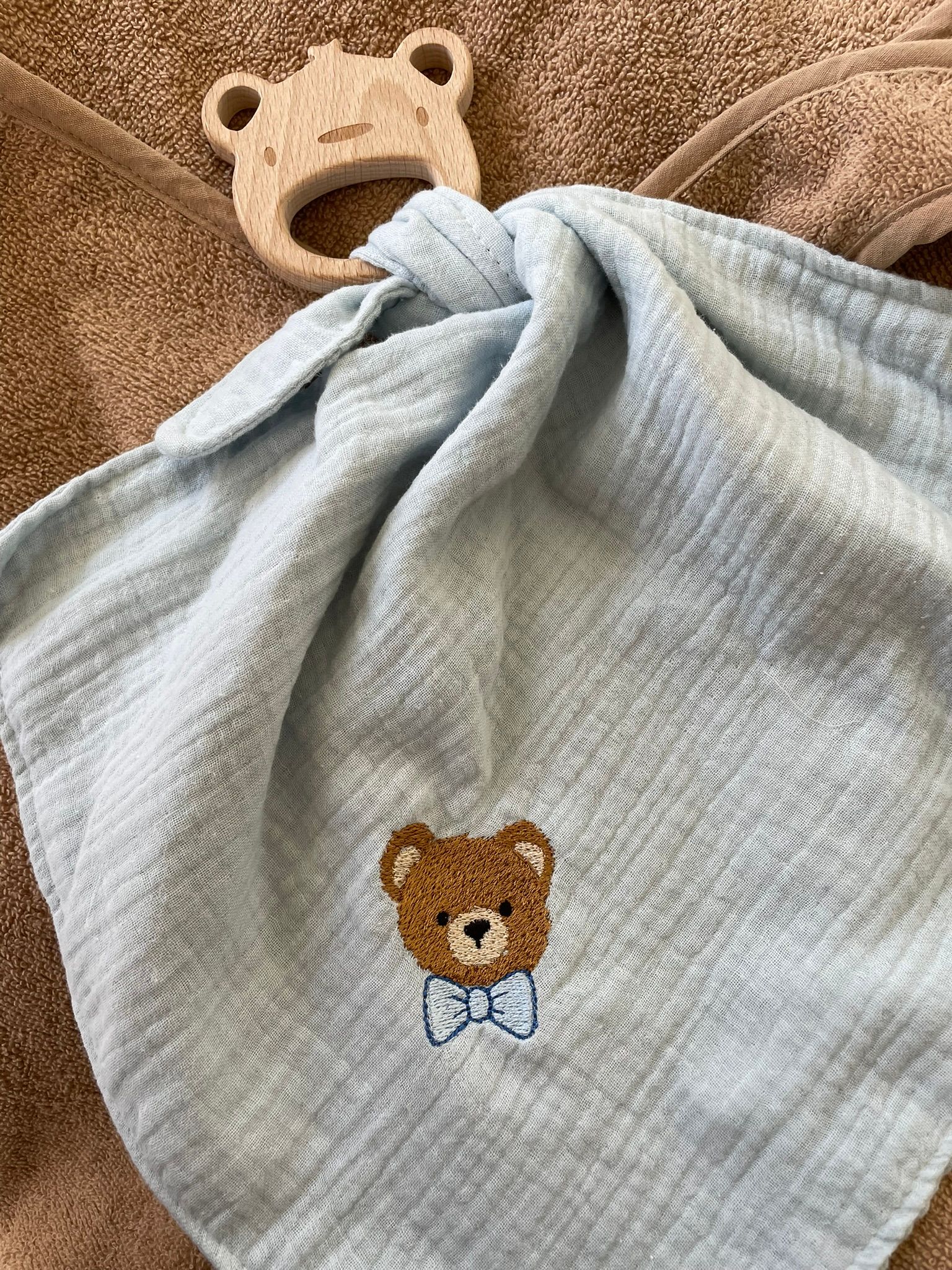 Speendoekje met bijtring geborduurd beertje blaauw